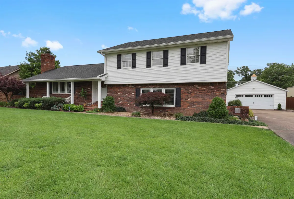 81 Russell, Clay, KY 42404 - #1