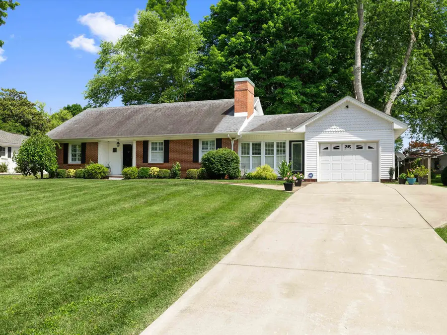832 S Adams St., Henderson, KY 42420 - #2