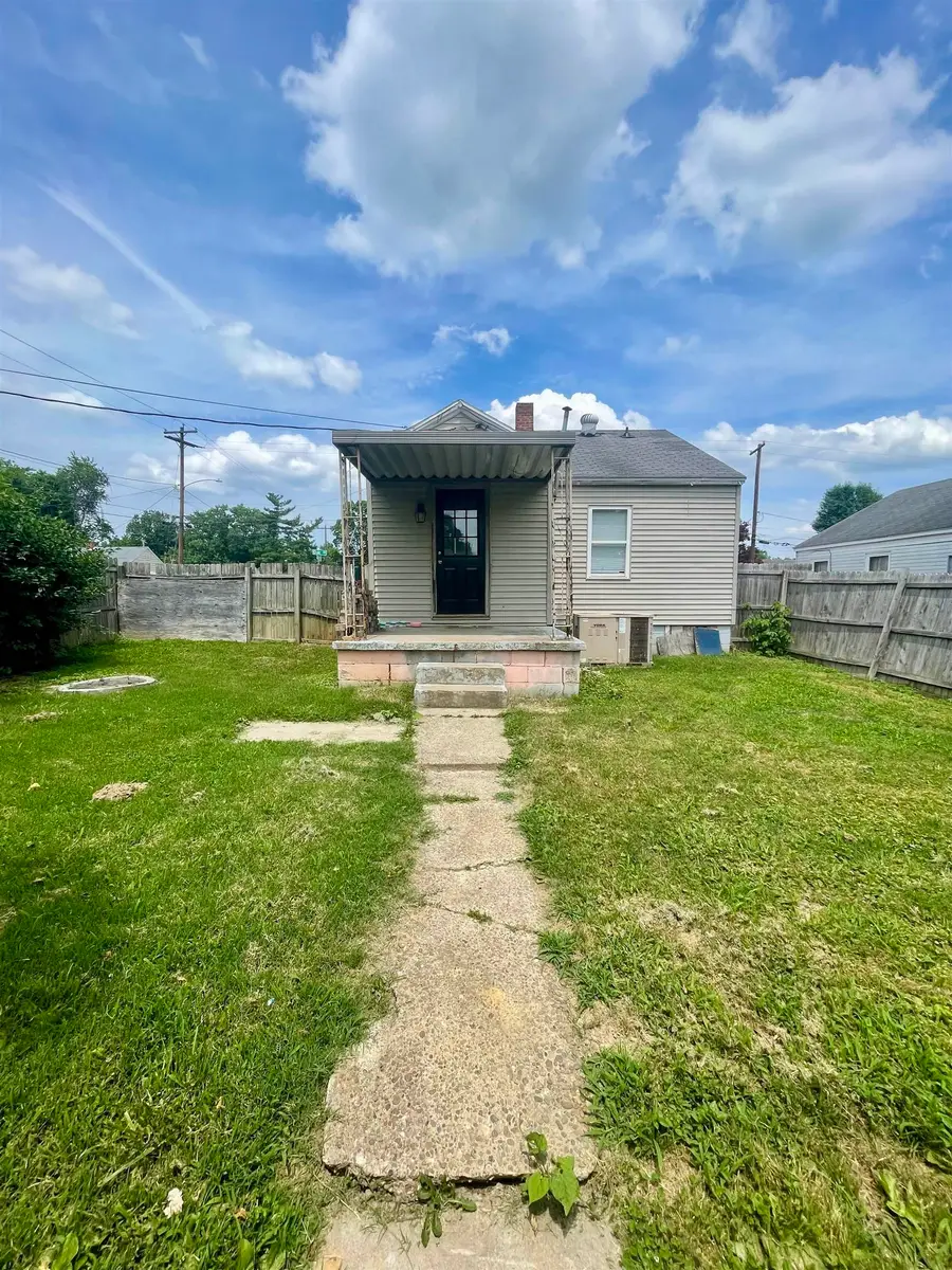 1400 Oak St, Henderson, KY 42420 - #2