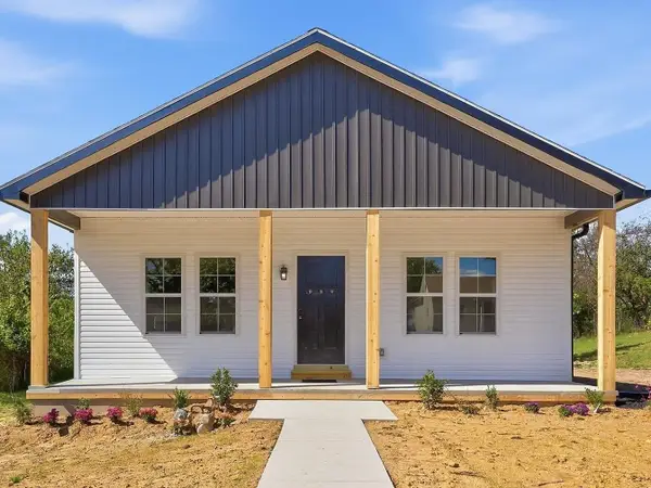 1301 Mercer Ave, Morganfield, KY 42437-0000