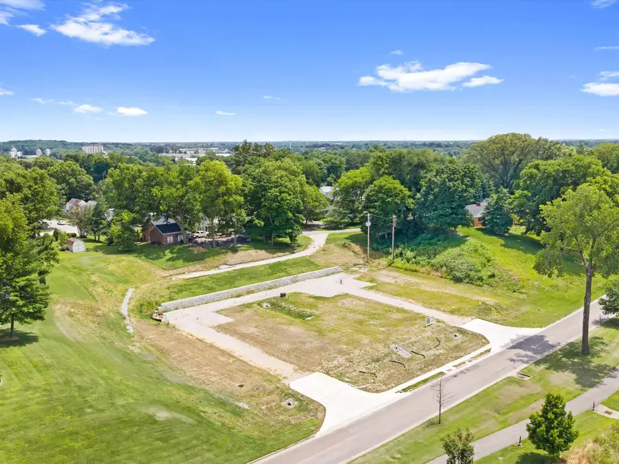 1110 Merritt Dr., Henderson, KY 42420 - #3
