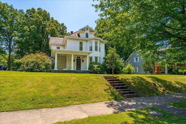 425 S Morgan Street, Morganfield, KY 42437