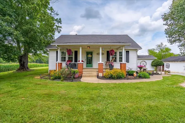 5776 S Pleasant Valley Road, Robards, KY 42452