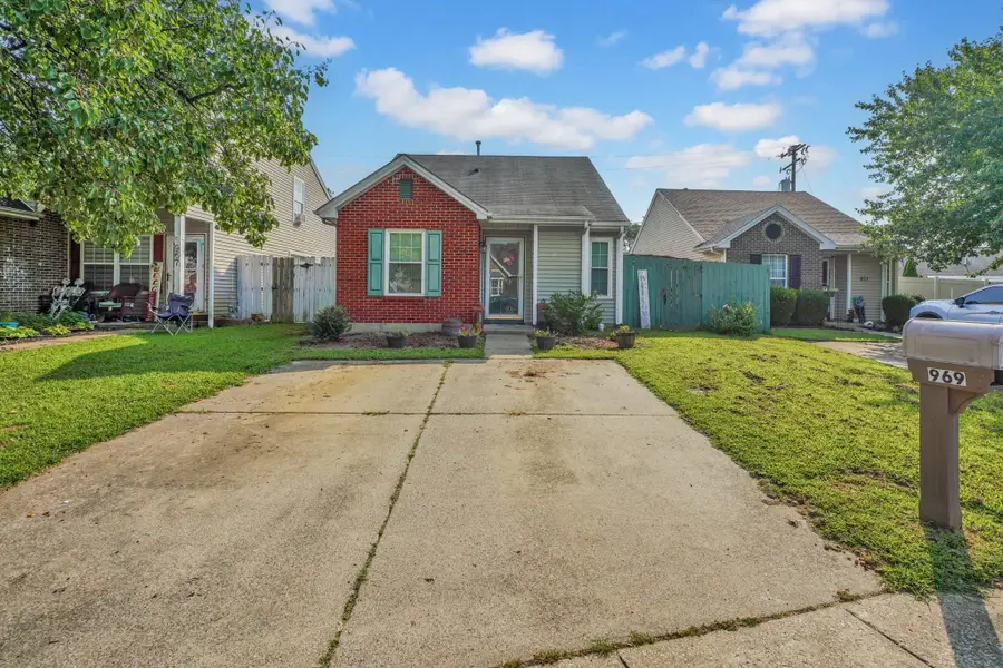 969 Millcreek Dr., Henderson, KY 42420 - #2