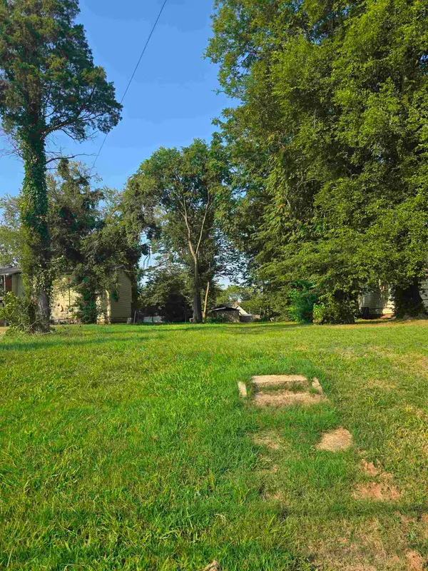 423 Dr. Martin Luther King Jr. Ave., Henderson, KY 42420