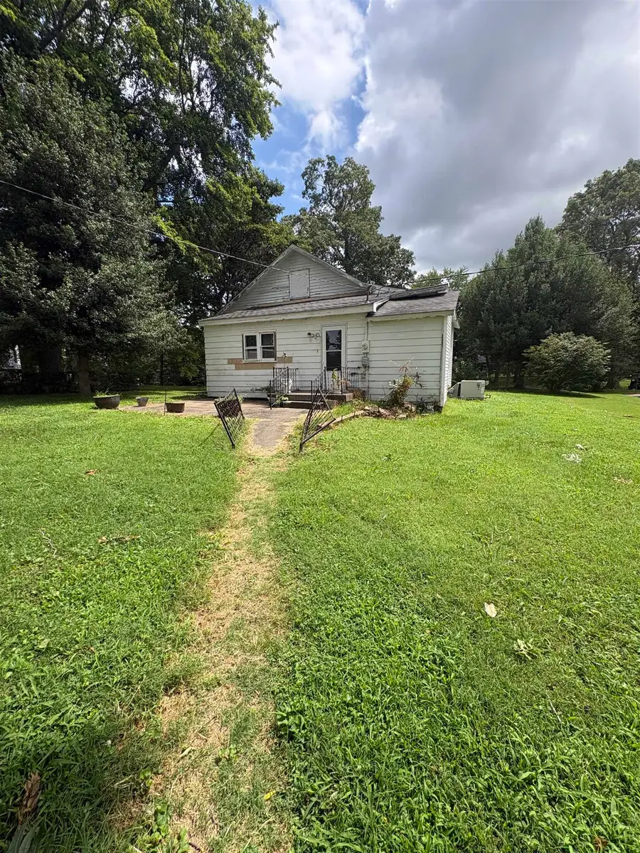 316 S Morgan Street, Morganfield, KY 42437 - #2