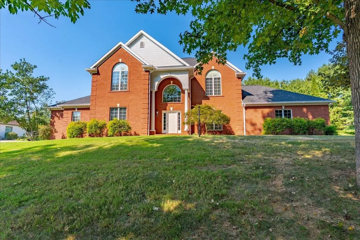 6466 Thornridge Dr, Henderson, KY 42420 - #1