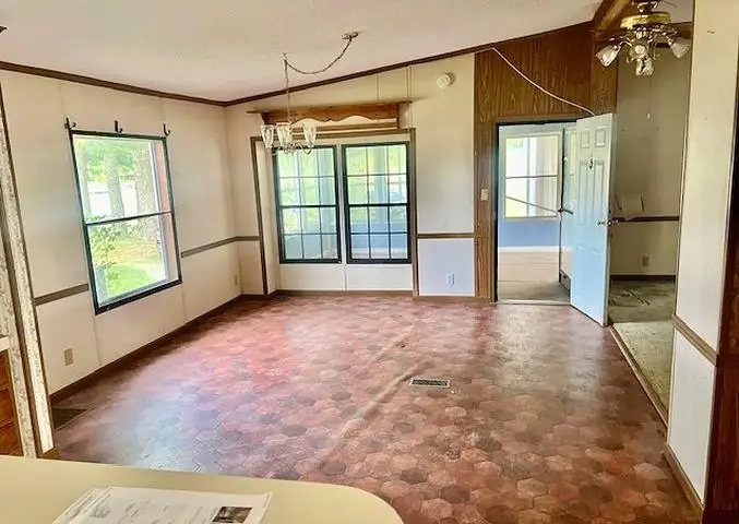 722 Waller St, Uniontown, KY 42461 - #3