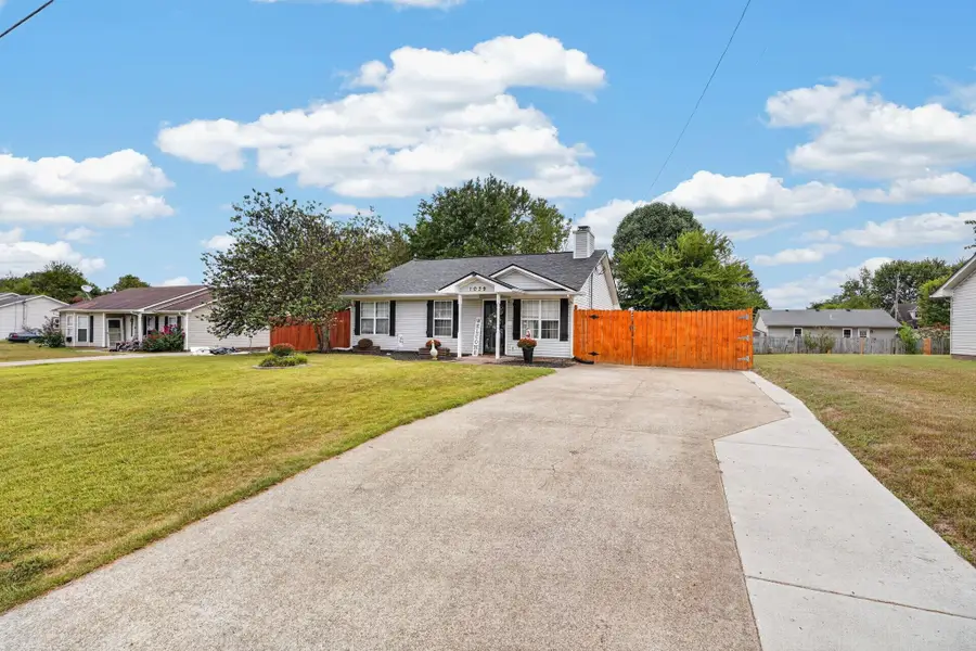 1039 Bush Ave, Oak Grove, KY 42262 - #3