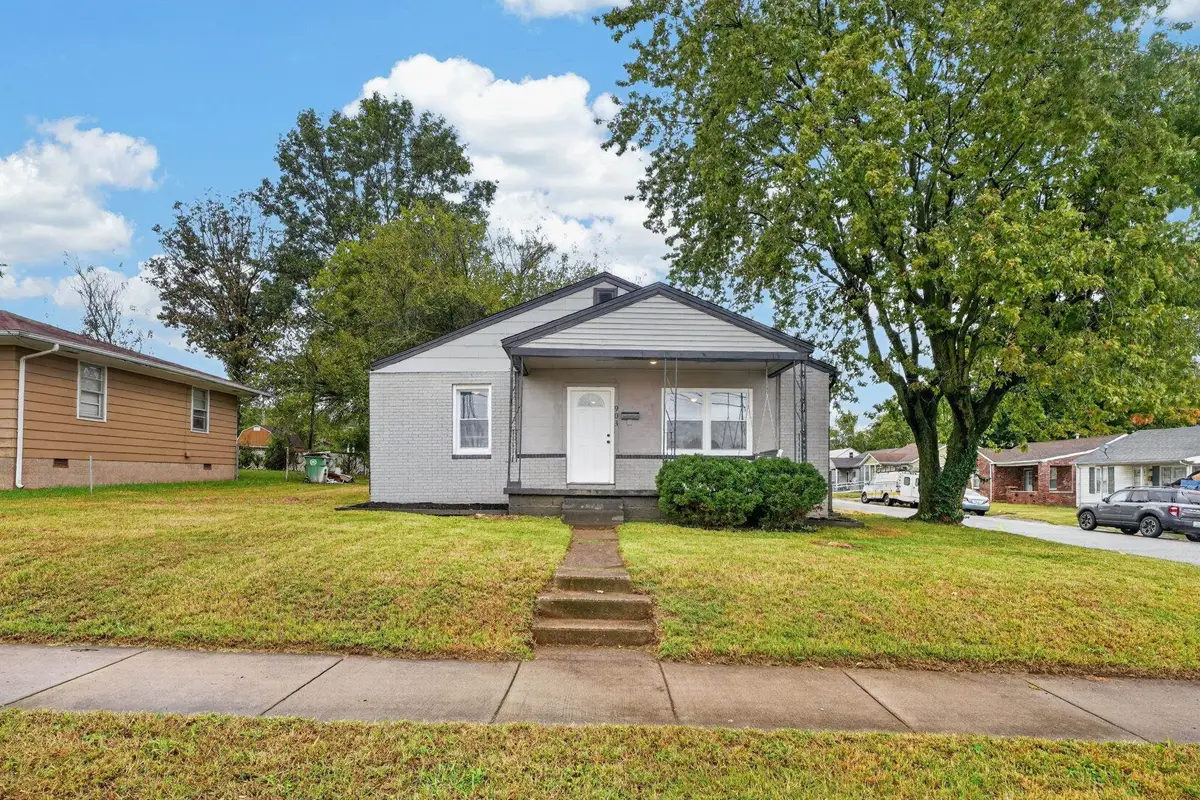 903 Atkinson St, Henderson, KY 42420 - #1