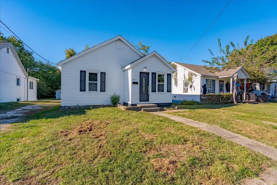 811 Pond Street, Henderson, KY 42420 - #3
