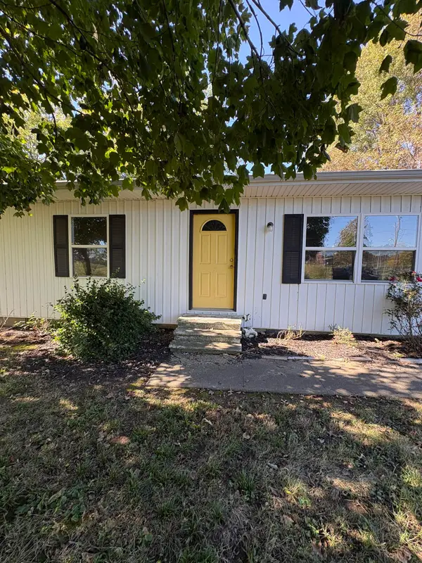 400 S Chapman, Morganfield, KY 42437