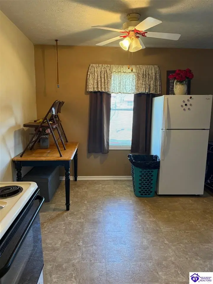 1220 W Lincoln Trail Boulevard, Radcliff, KY 40160 - #3