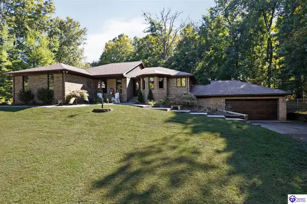 306 Forest Trace, Radcliff, KY 40160