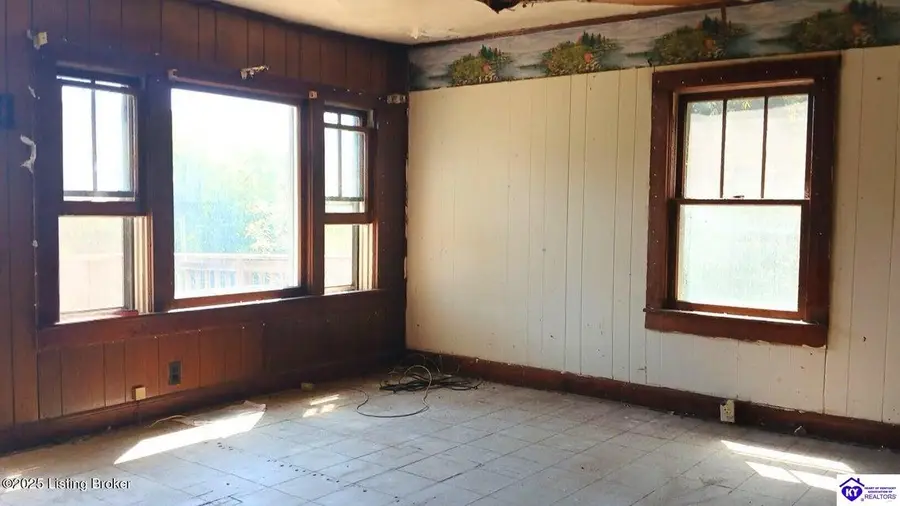 670 Rowletts Cave Springs Road, Horse Cave, KY 42749 - Image #3