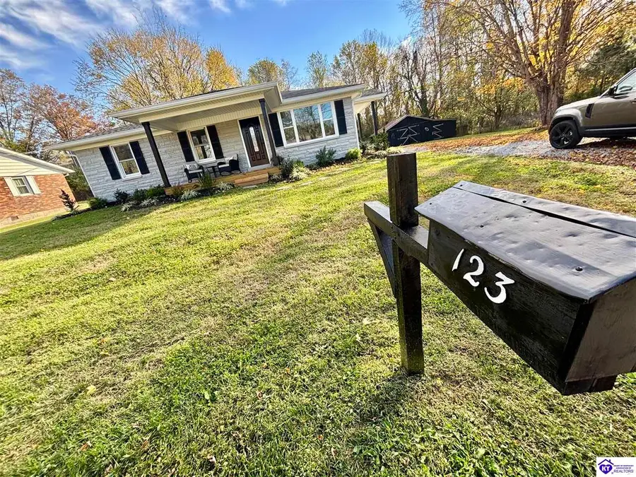 123 Hillview Acres Road, Greensburg, KY 42743 - Image #2