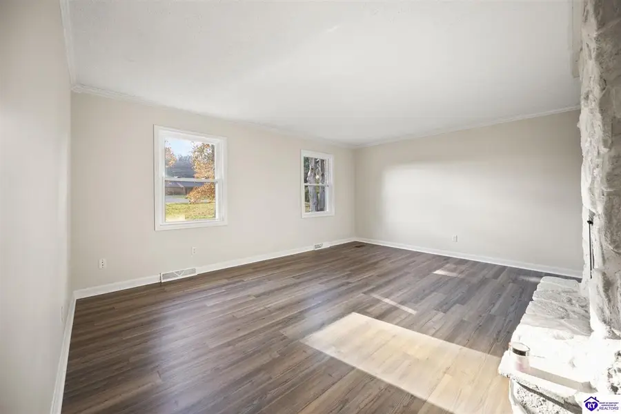 929 Hickory Drive, Vine Grove, KY 40175 - #3