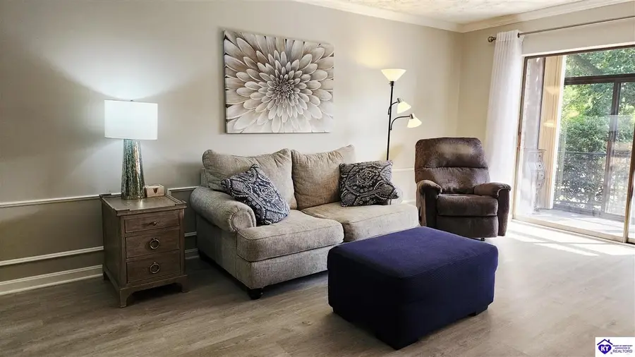 1106 Gardiner Lane, Louisville, KY 40205 - Image #3