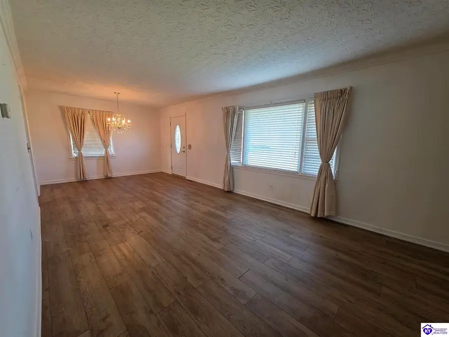 600 Shawnee Drive, Campbellsville, KY 42718 - Image #2