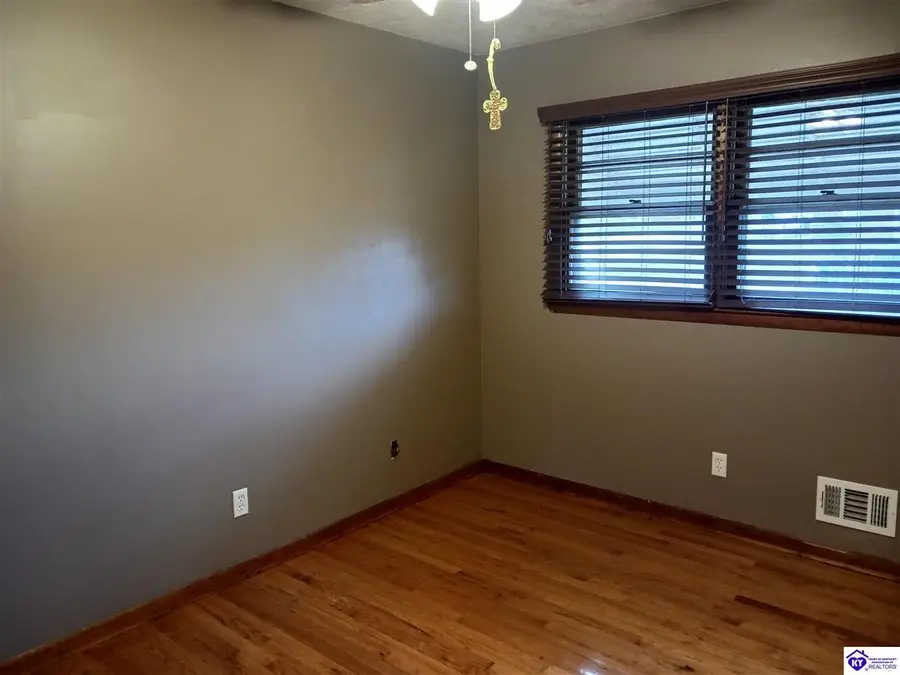 7015 Hickock Street, Louisville, KY 40219 - Image #3