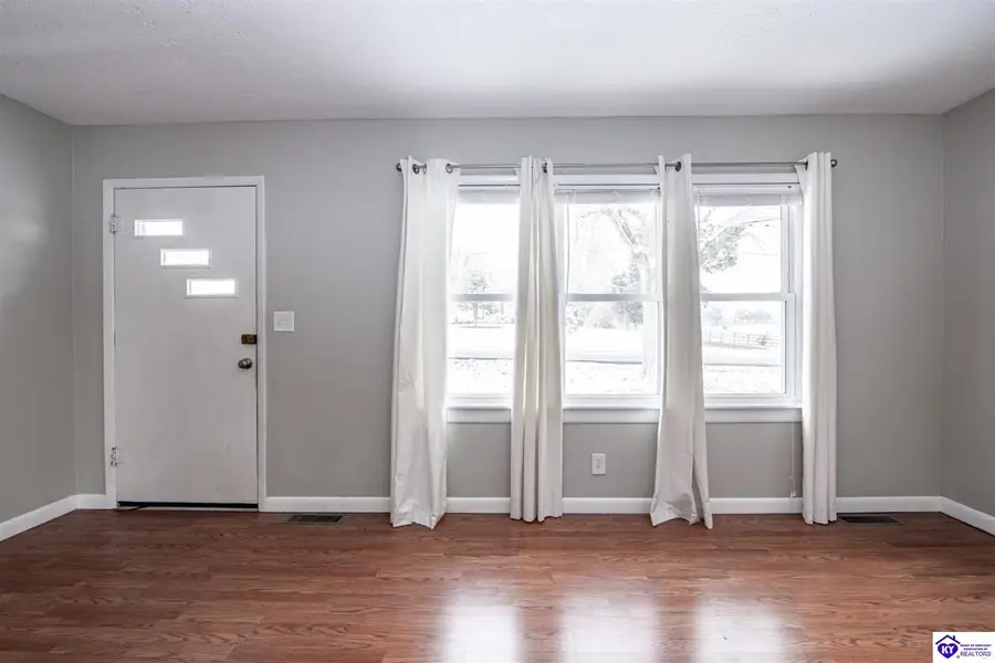 315 Greensburg Road, Hodgenville, KY 42748 - Image #3