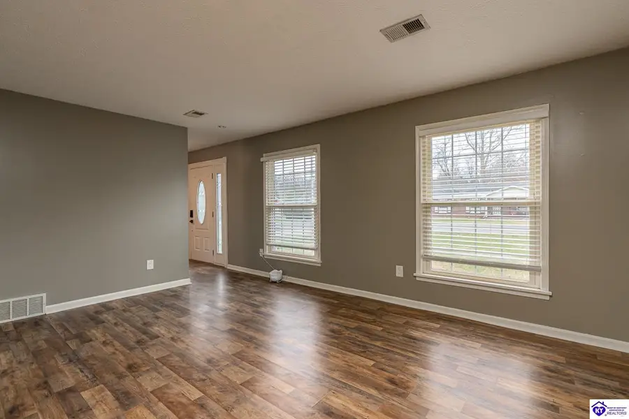 301 Redmar Boulevard, Radcliff, KY 40160 - Image #3