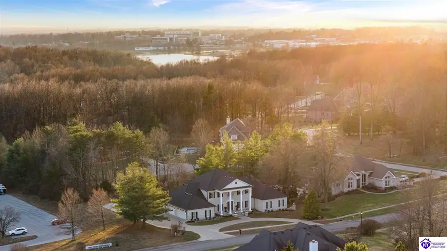 803 Foxfire Road, Elizabethtown, KY 42701 - Image #2