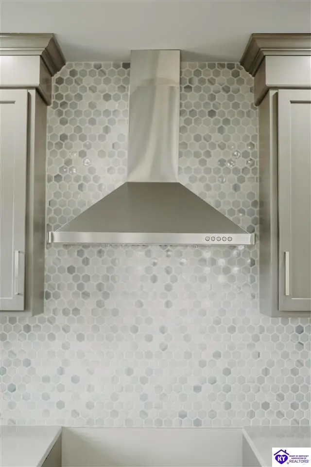 1040 W Crocus Drive, Radcliff, KY 40160 - Image #2