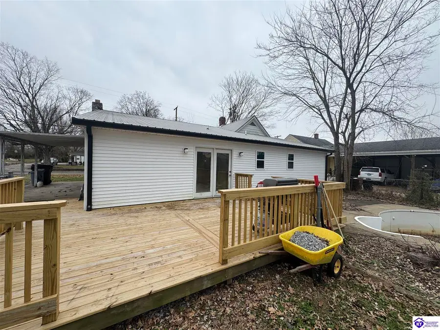 325 S Greensburg Street, Hodgenville, KY 42748 - Image #3