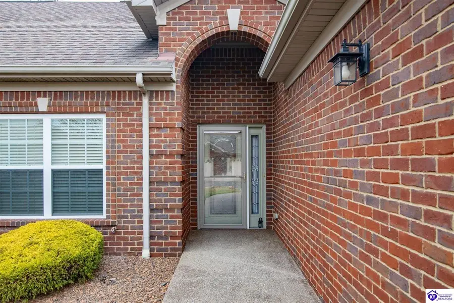 105 B Arlingwood Court, Elizabethtown, KY 42701 - Image #2