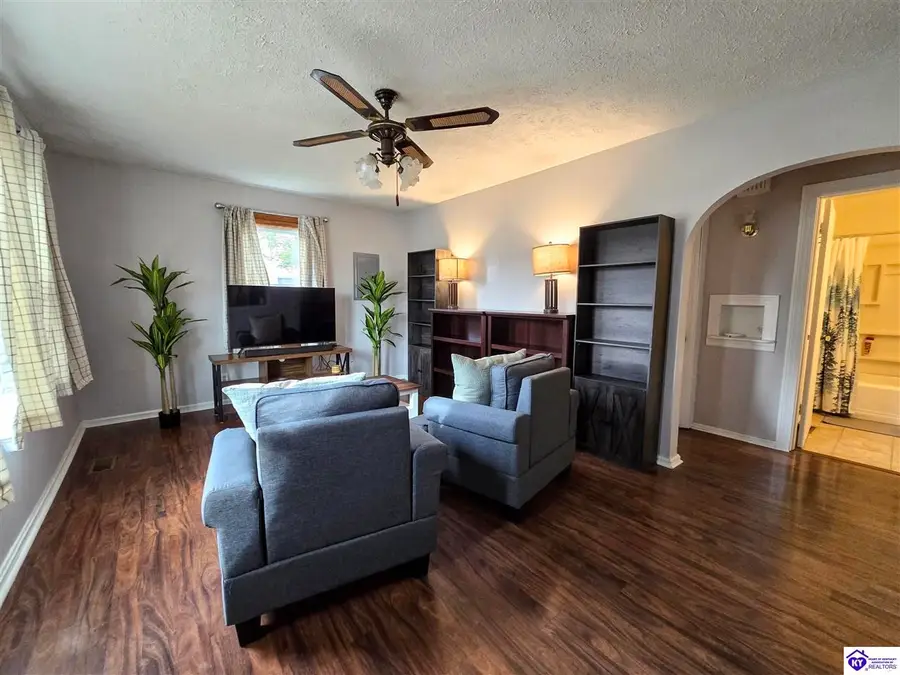 5565 Bruce Avenue, Louisville, KY 40214 - Image #3