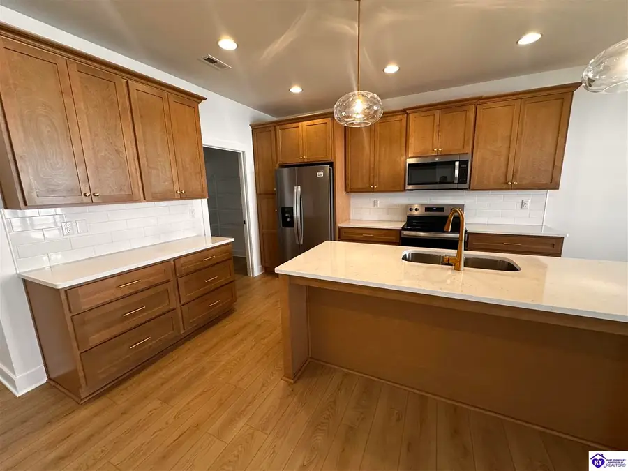 203 Calhoun St, Elizabethtown, KY 42701 - #2