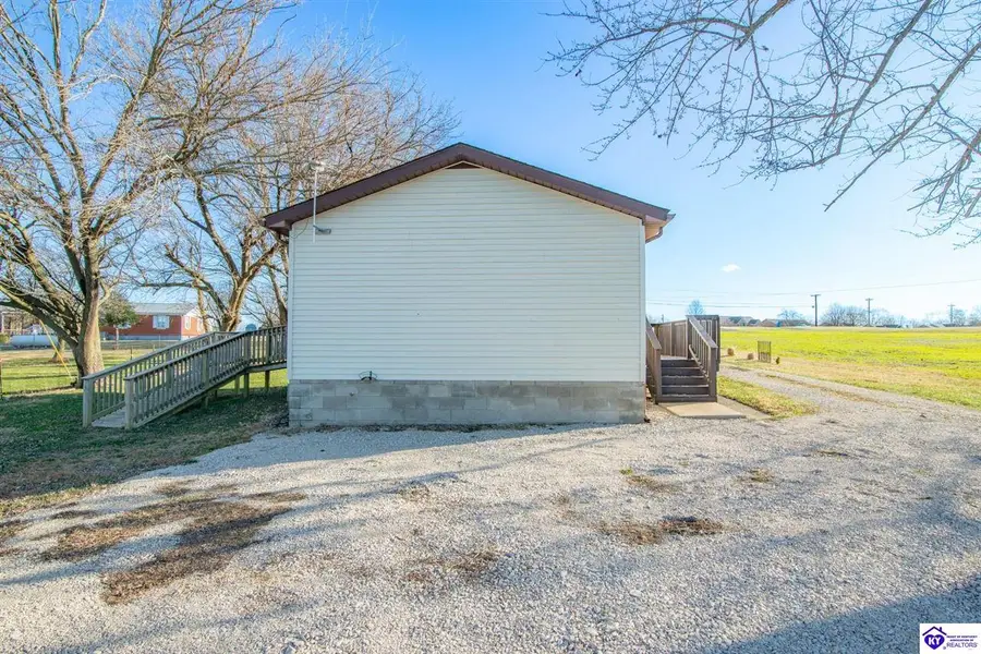 1985 Campbellsville Road, Hodgenville, KY 42748 - Image #3