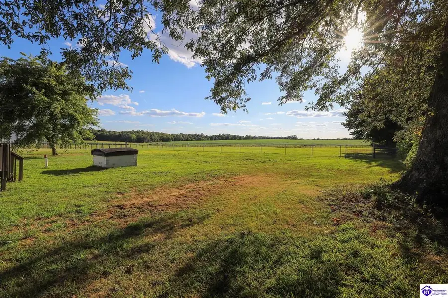 2045 Solway Meeting Road, Big Clifty, KY 42712 - Image #2