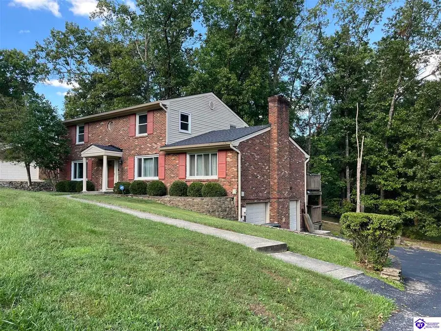 9203 Lakeridge Drive, Louisville, KY 40272 - #2