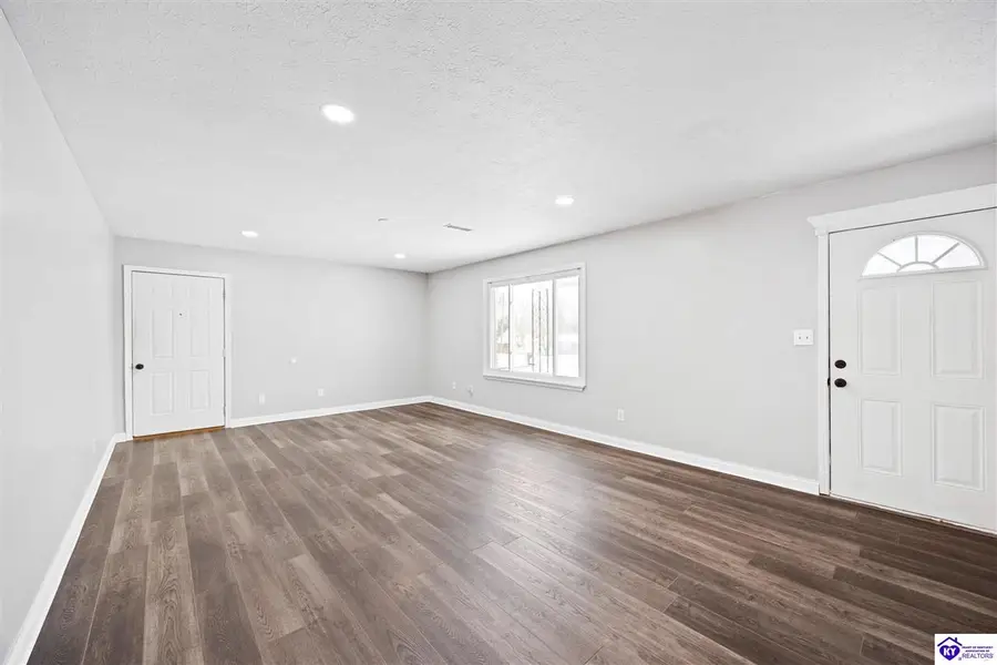 1617 W Crocus Drive, Radcliff, KY 40160 - #3