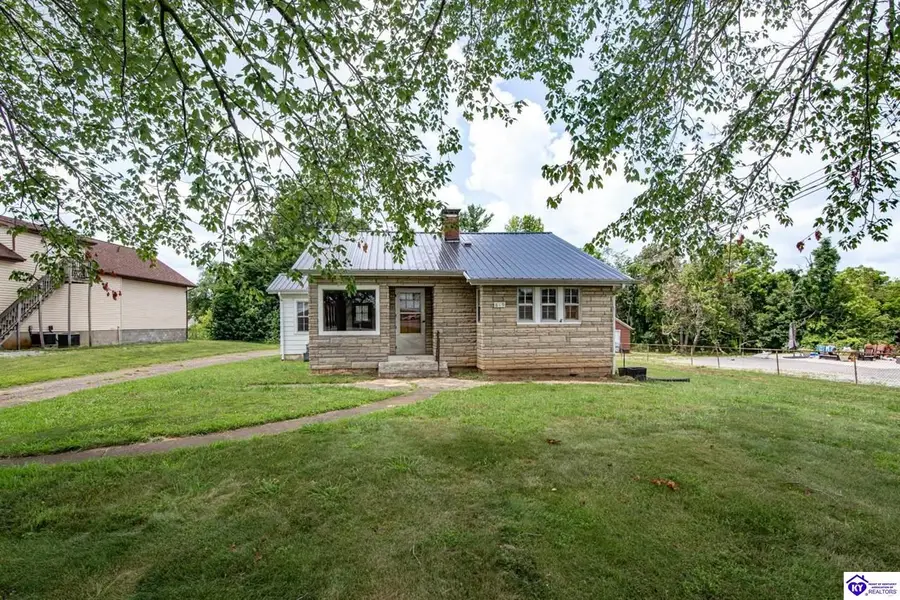 619 S Wilson Rd, Radcliff, KY 40160 - #2