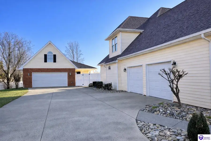 509 Maple Crest Way, Elizabethtown, KY 42701 - #3