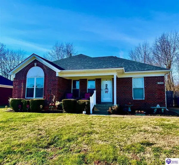 7714 Kenbrook Place, Louisville, KY 40258