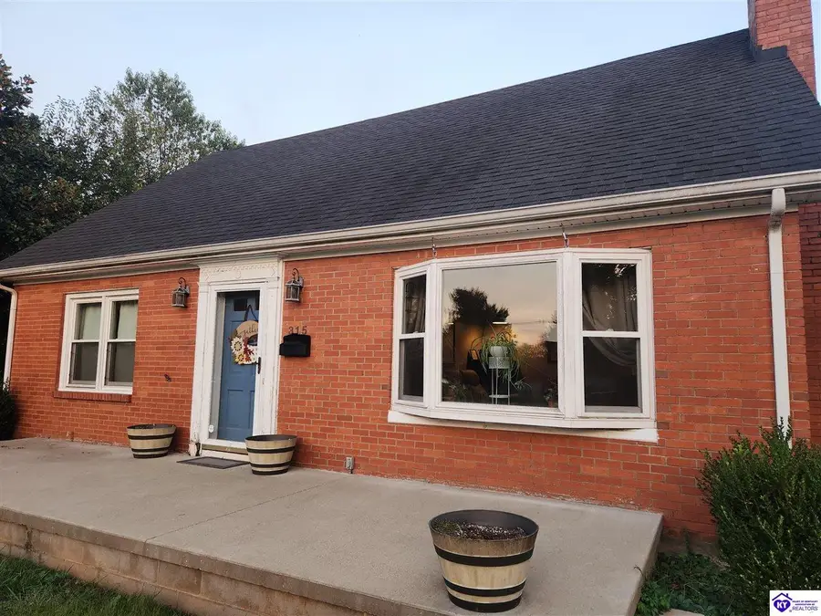 315 S Sixth Street, Bardstown, KY 40004 - #2