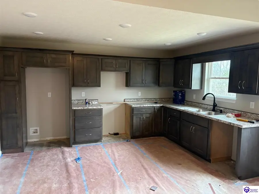 402 Meadowview Court, Bardstown, KY 40004 - #3