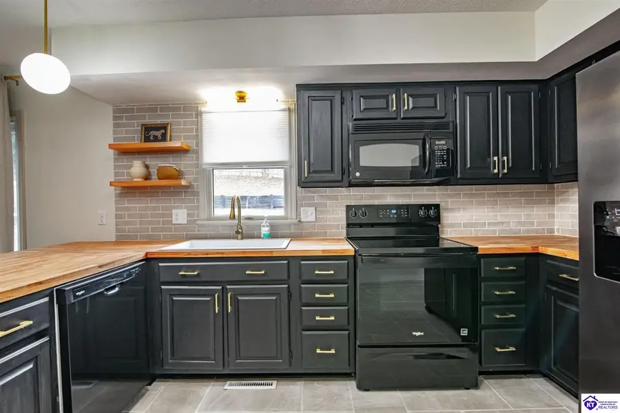 1165 N Logsdon Parkway, Radcliff, KY 40160 - #2