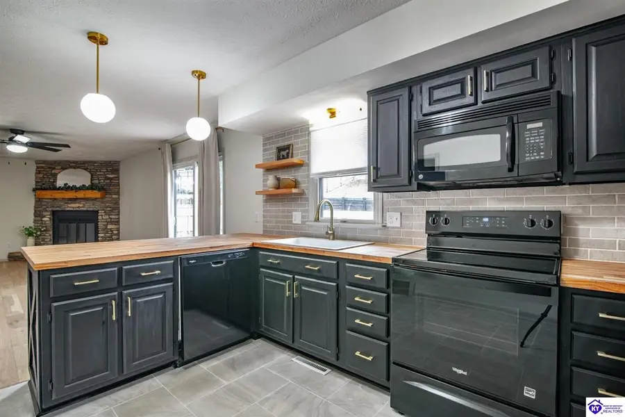 1165 N Logsdon Parkway, Radcliff, KY 40160 - #3