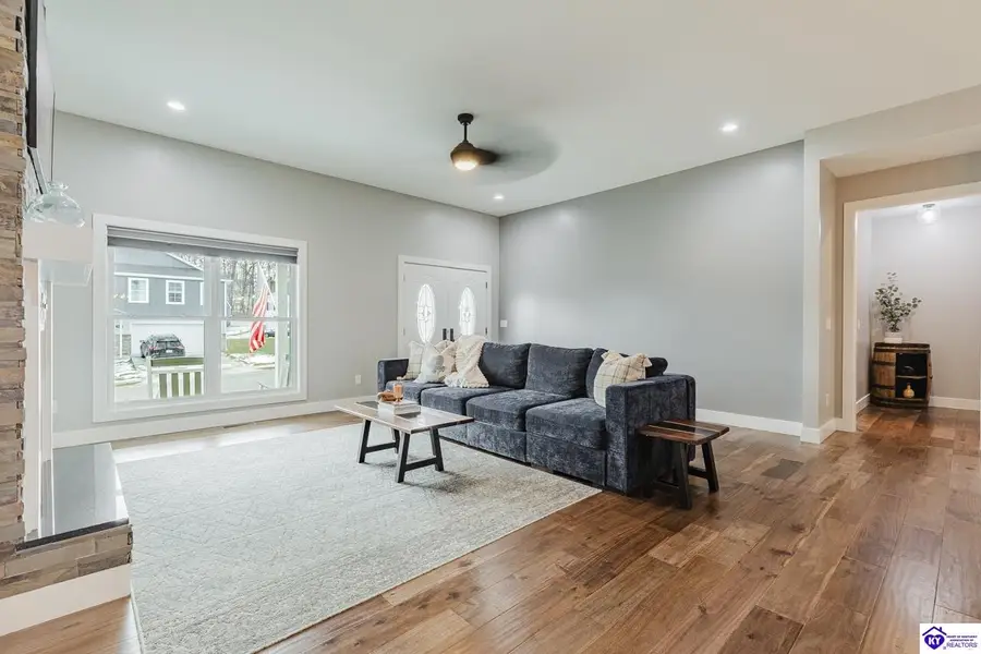 113 Ashwood Avenue, Elizabethtown, KY 42701 - #2