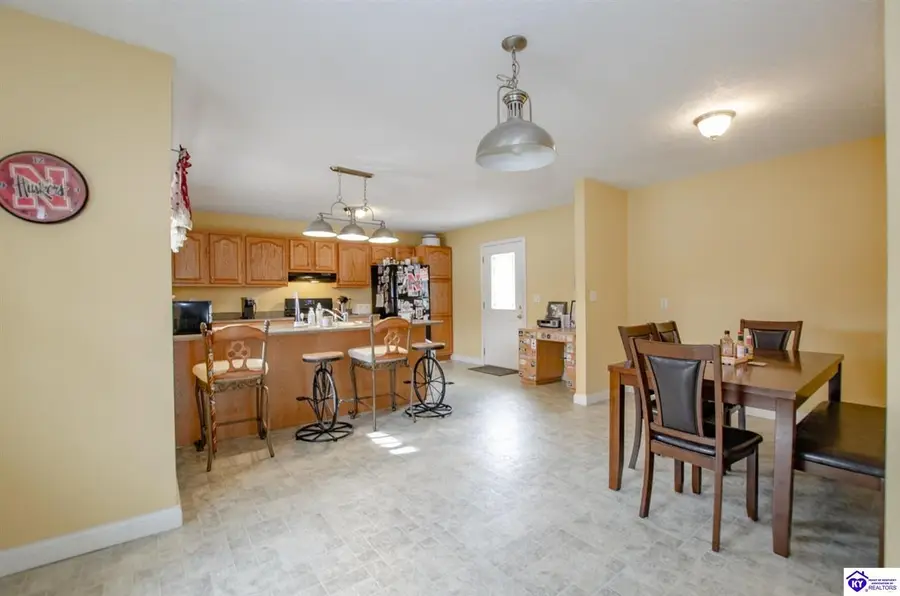 427 S Deepwood Drive, Radcliff, KY 40160 - #3