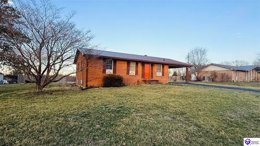 138 Long Meadow Drive, Greensburg, KY 42743 - #2