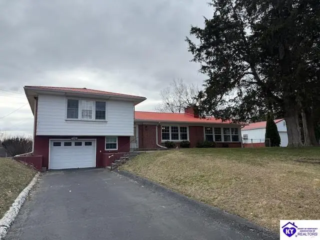 330 Park Avenue, Radcliff, KY 40160 - #2