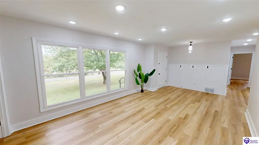 301 Edgewood Avenue, Elizabethtown, KY 42701 - #3