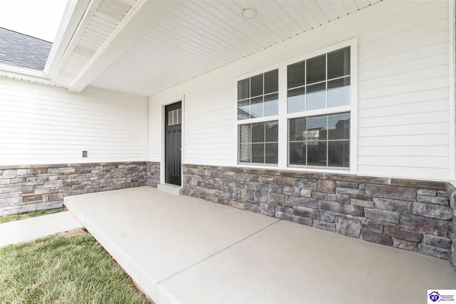 138 Sawgrass Avenue, Vine Grove, KY 40175 - #2