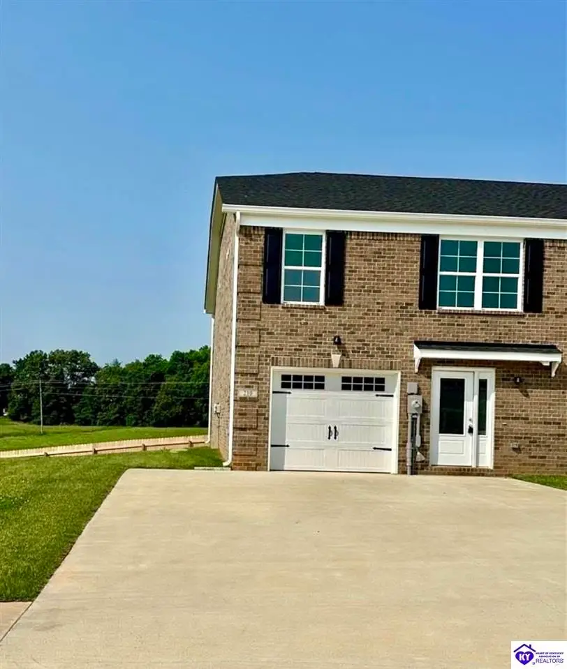 210 Dixon Circle, Vine Grove, KY 40175 - #1